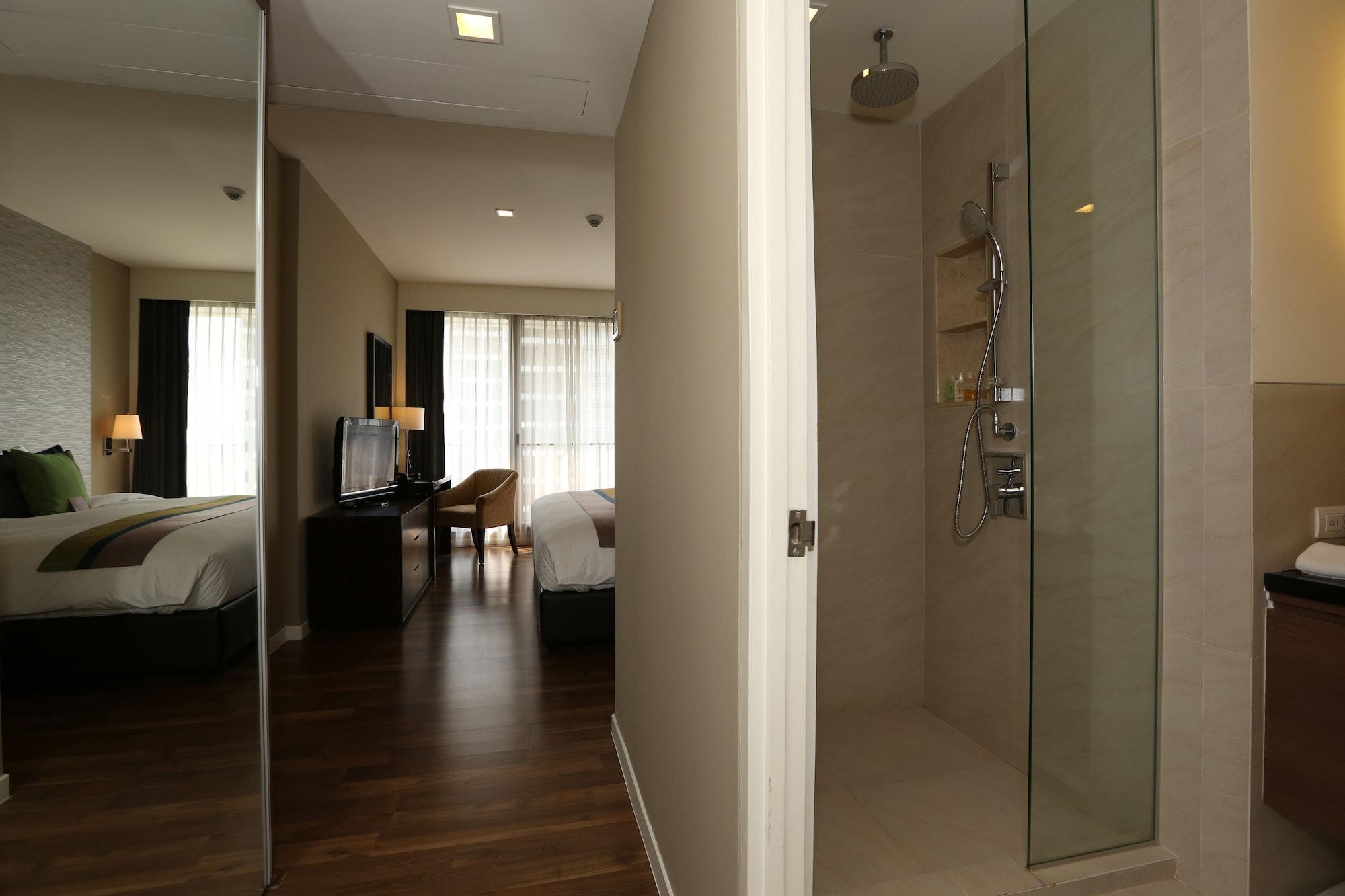 Bangna Pride Hotel & Residence Bangkok Buitenkant foto