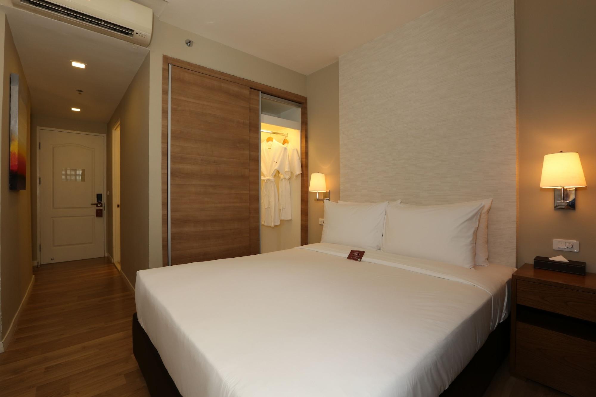 Bangna Pride Hotel & Residence Bangkok Buitenkant foto