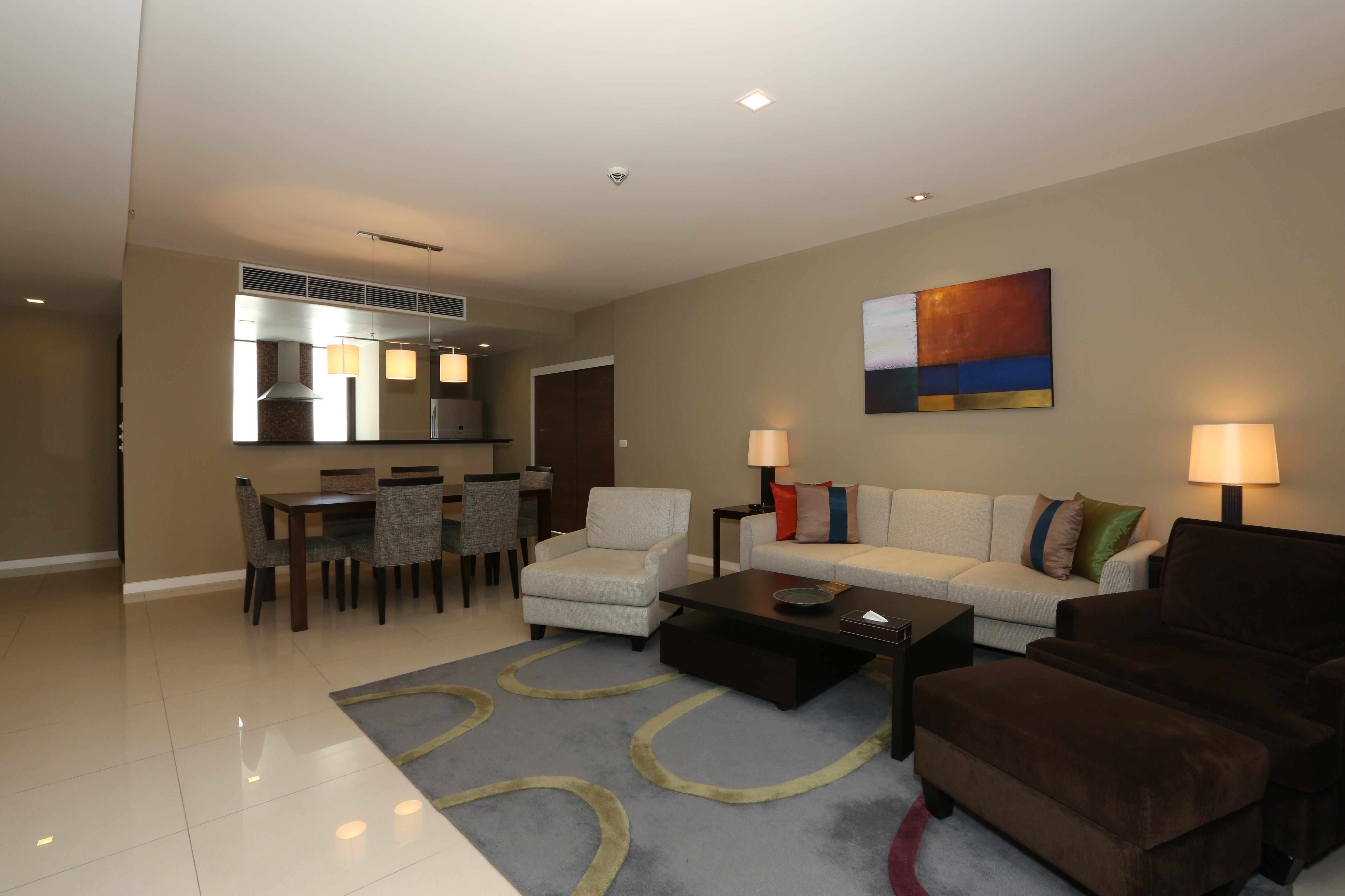 Bangna Pride Hotel & Residence Bangkok Buitenkant foto