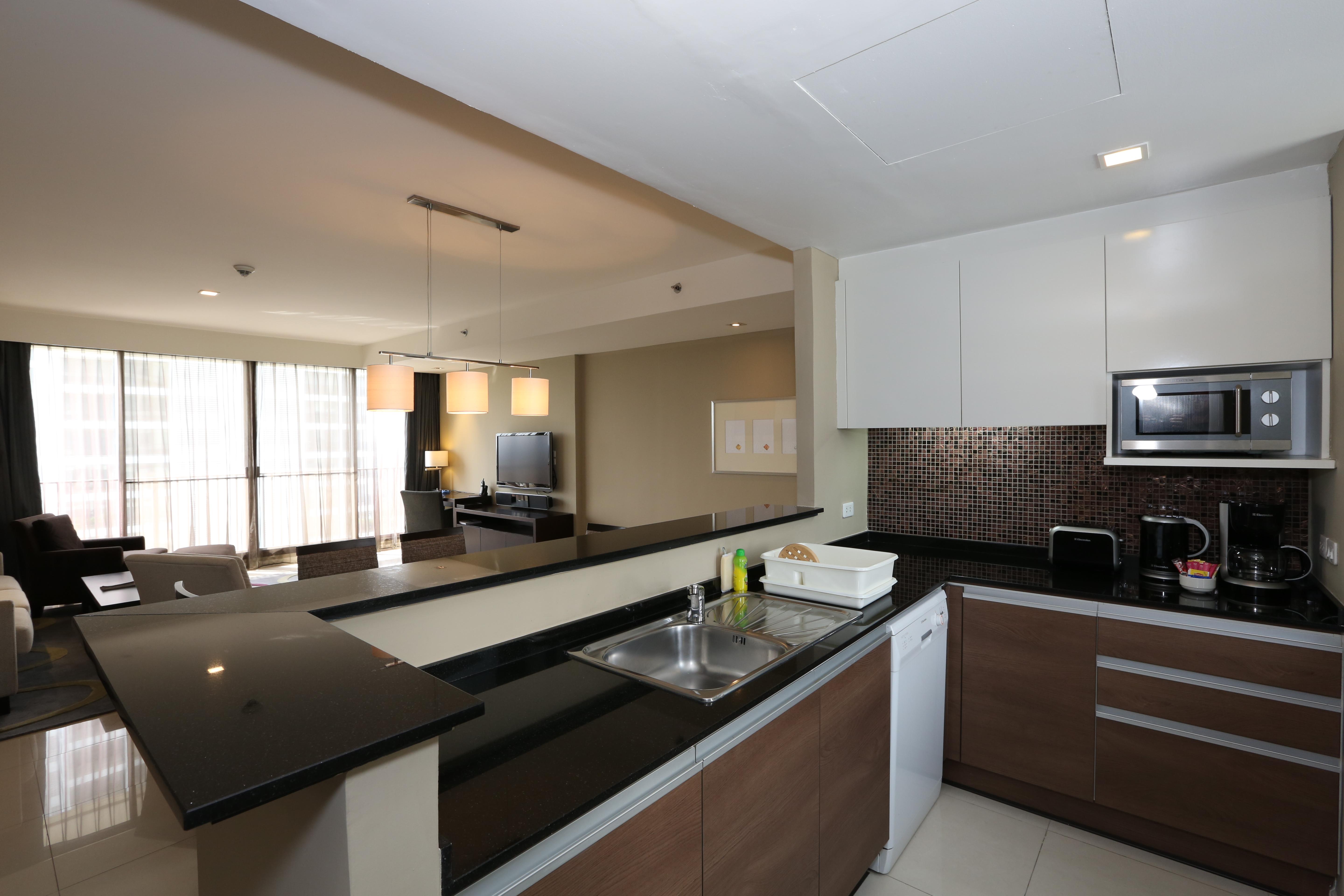 Bangna Pride Hotel & Residence Bangkok Buitenkant foto