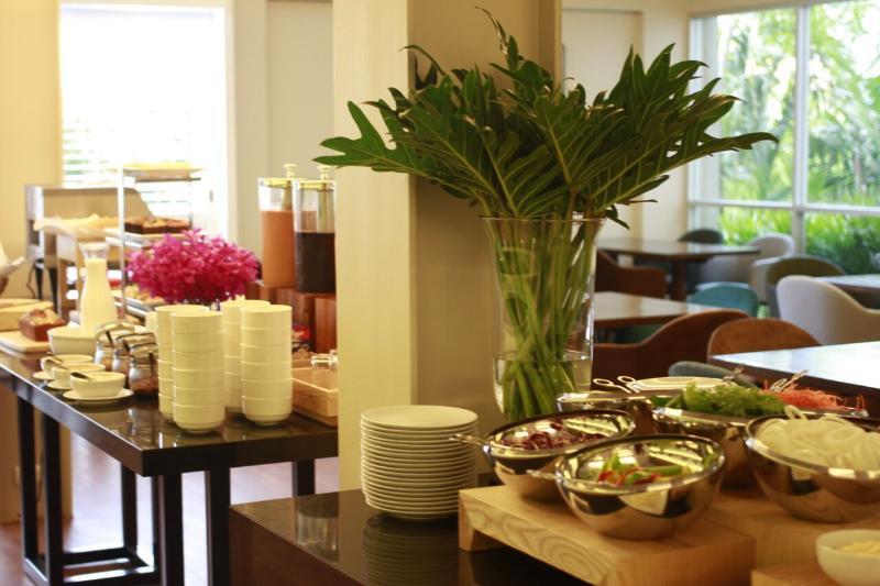 Bangna Pride Hotel & Residence Bangkok Buitenkant foto